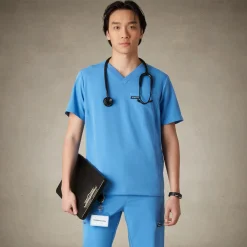 Manchester 3-Pocket Scrub Top