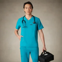 Manchester 3-Pocket Scrub Top